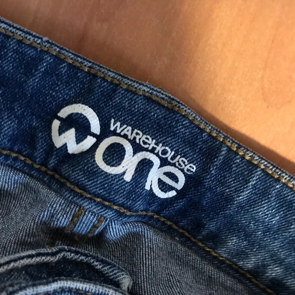 WAREHOUSE ONE•SIZE 10•EMBROIDERED• FLORAL•SHORTS - Picture 3 of 4